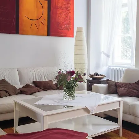 Апартаменты Spacious Old Town Luxury Линц