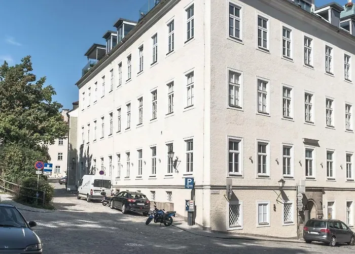 Spacious Old Town Luxury